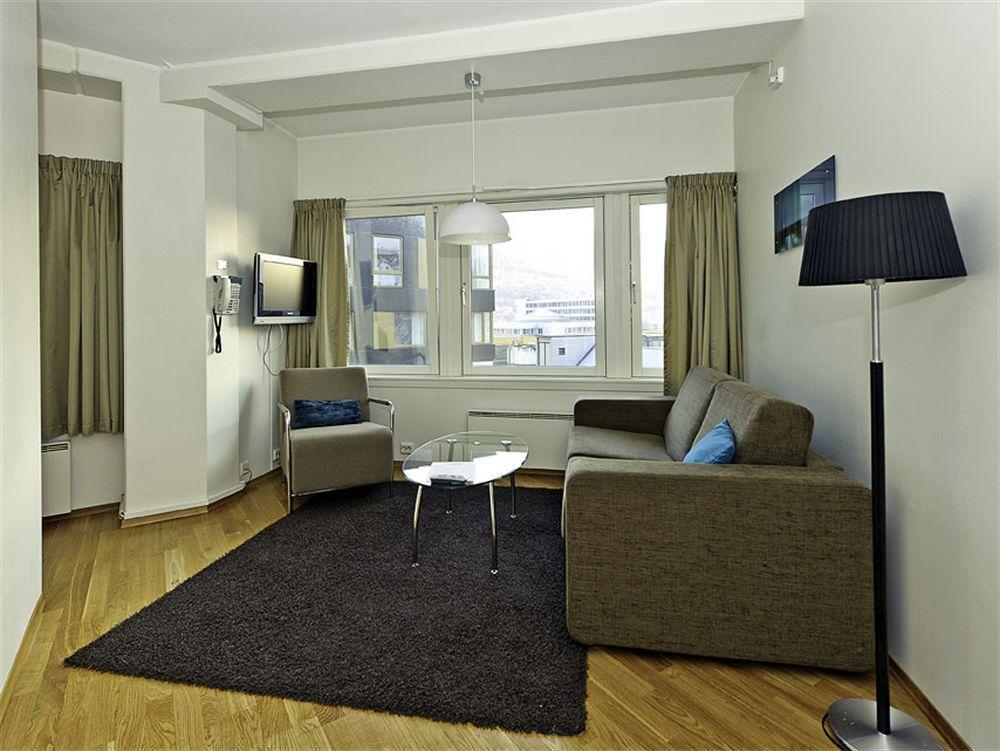 Enter City Apartment Hotel Tromso Bagian luar foto